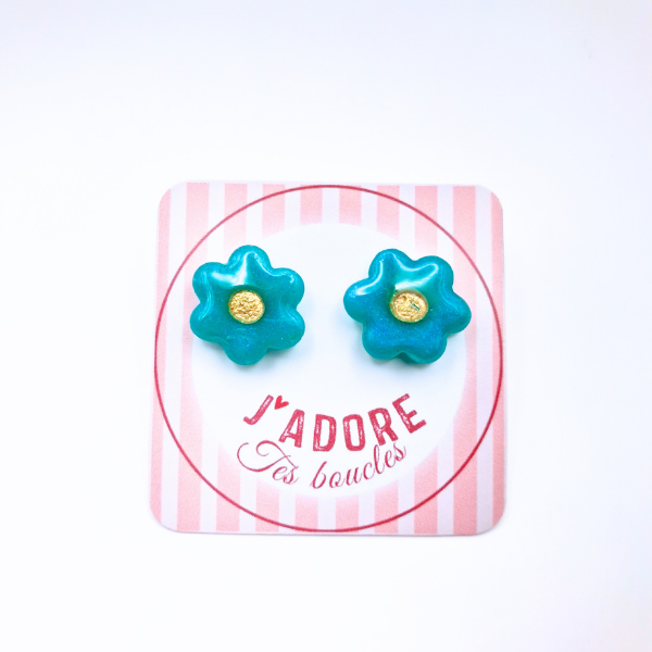boucles oreilles clou pate fimo argile polymere resine uv fait main piece unique jadoretesboucles j'adore tes boucles jtb acier inoxydable vendée créatrice française made in France fleur bleu glacier