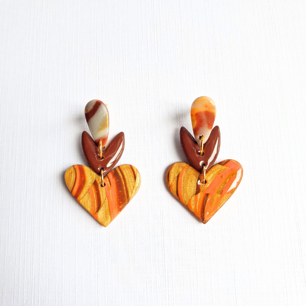 boucles oreilles pate fimo argile polymere resine uv fait main piece unique jadoretesboucles j'adore tes boucles jtb acier inoxydable vendée créatrice française made in France resine UV coeur marron or automne