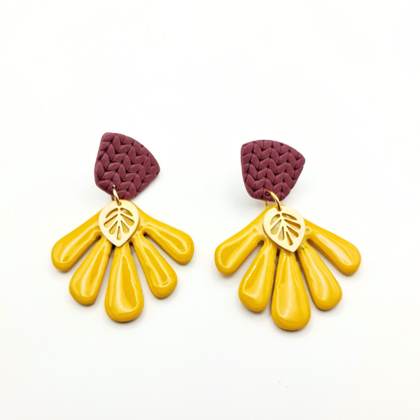 boucles oreilles pate fimo argile polymere resine uv fait main piece unique jadoretesboucles j'adore tes boucles jtb acier inoxydable vendée créatrice française made in France  jaune moutarde clou bordeaux feuille or
