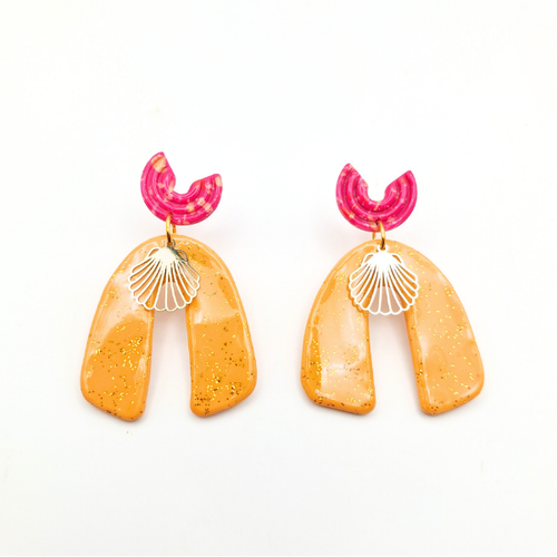 boucles oreilles pate fimo argile polymere resine uv fait main piece unique jadoretesboucles j'adore tes boucles jtb acier inoxydable vendée créatrice française made in France  jaune moutarde rose fuchsia coquillage or paillettes or