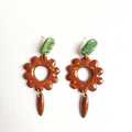 boucles oreilles pate fimo argile polymere resine uv fait main piece unique jadoretesboucles j'adore tes boucles jtb acier inoxydable vendée créatrice française made in France fleur marron vert automne