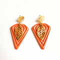 boucles oreilles pate fimo argile polymere resine uv fait main piece unique jadoretesboucles j'adore tes boucles jtb acier inoxydable vendée créatrice française made in France resine UV automne marron triangle feuille or