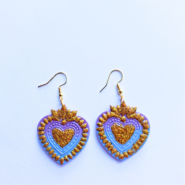 boucles oreilles pate fimo argile polymere resine uv fait main piece unique jadoretesboucles j'adore tes boucles jtb acier inoxydable vendée créatrice française made in France resine UV bleu violet paillettes or
