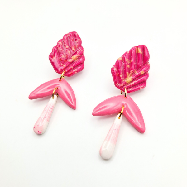 boucles oreilles pate fimo argile polymere resine uv fait main piece unique jadoretesboucles j'adore tes boucles jtb acier inoxydable vendée créatrice française made in France  fuchsia rose blanc pomme de pin pendantes