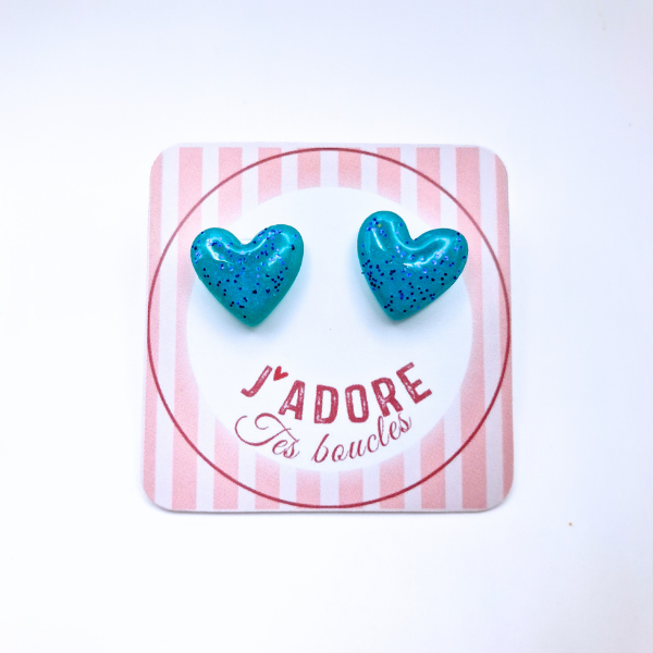 boucles oreilles clou pate fimo argile polymere resine uv fait main piece unique jadoretesboucles j'adore tes boucles jtb acier inoxydable vendée créatrice française made in France coeur  bleu clair paillettes