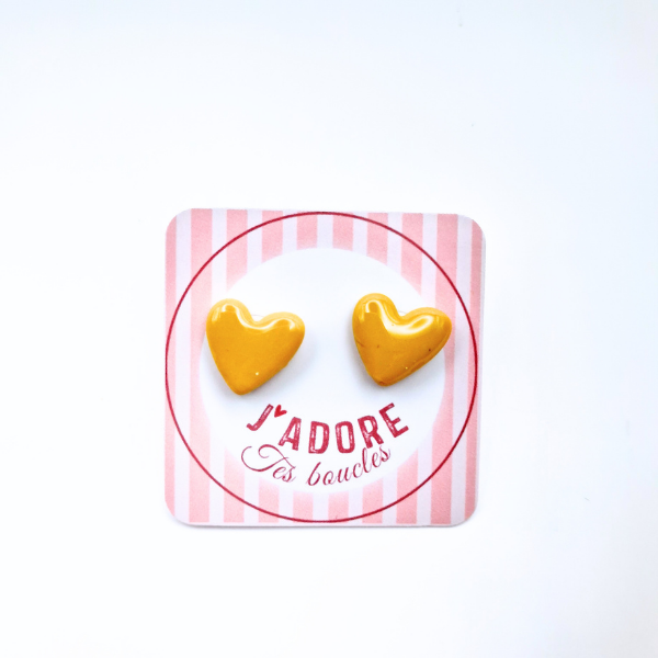boucles oreilles clou pate fimo argile polymere resine uv fait main piece unique jadoretesboucles j'adore tes boucles jtb acier inoxydable vendée créatrice française made in France coeur  mini jaune moutarde