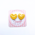 boucles oreilles clou pate fimo argile polymere resine uv fait main piece unique jadoretesboucles j'adore tes boucles jtb acier inoxydable vendée créatrice française made in France jaune moutarde coeur