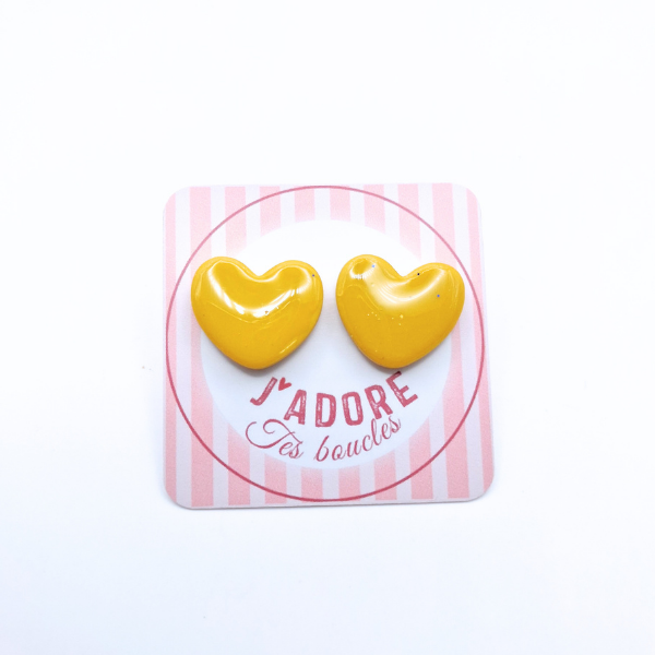 boucles oreilles clou pate fimo argile polymere resine uv fait main piece unique jadoretesboucles j'adore tes boucles jtb acier inoxydable vendée créatrice française made in France jaune moutarde coeur