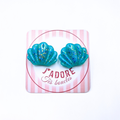 boucles oreilles clou pate fimo argile polymere resine uv fait main piece unique jadoretesboucles j'adore tes boucles jtb acier inoxydable vendée créatrice française made in France coquillage bleu glacier paillettes