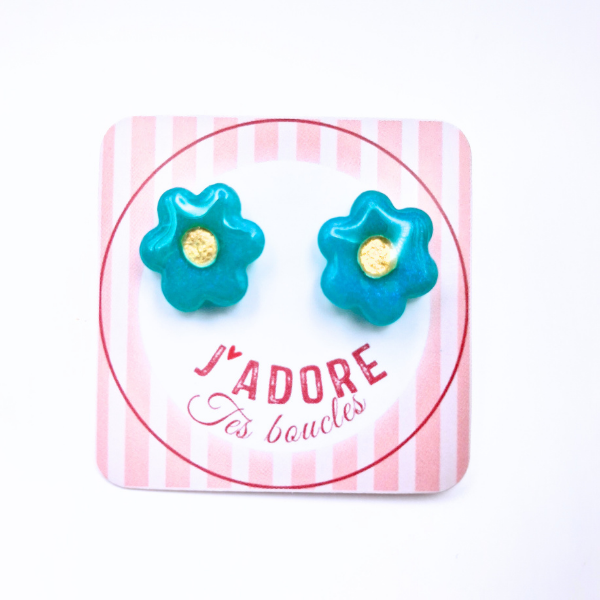 boucles oreilles clou pate fimo argile polymere resine uv fait main piece unique jadoretesboucles j'adore tes boucles jtb acier inoxydable vendée créatrice française made in France fleur bleu glacier