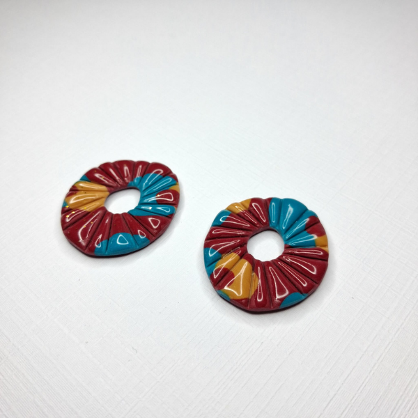 pampilles anneaux créoles charm pate fimo argile polymere resine uv fait main piece unique jadoretesboucles j'adore tes boucles jtb acier inoxydable vendée créatrice française made in France bleu moutarde bordeaux paillettes