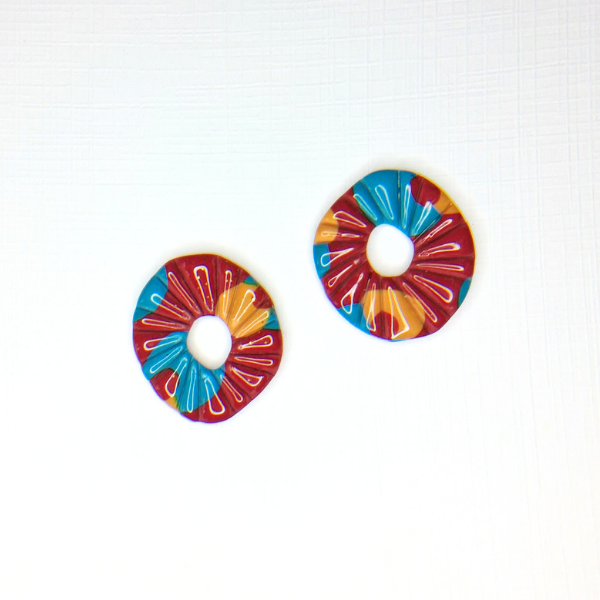 pampilles anneaux créoles charm pate fimo argile polymere resine uv fait main piece unique jadoretesboucles j'adore tes boucles jtb acier inoxydable vendée créatrice française made in France bleu moutarde bordeaux paillettes